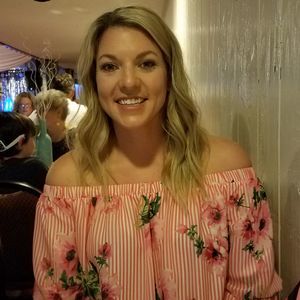 Meet your Posher, Leslie